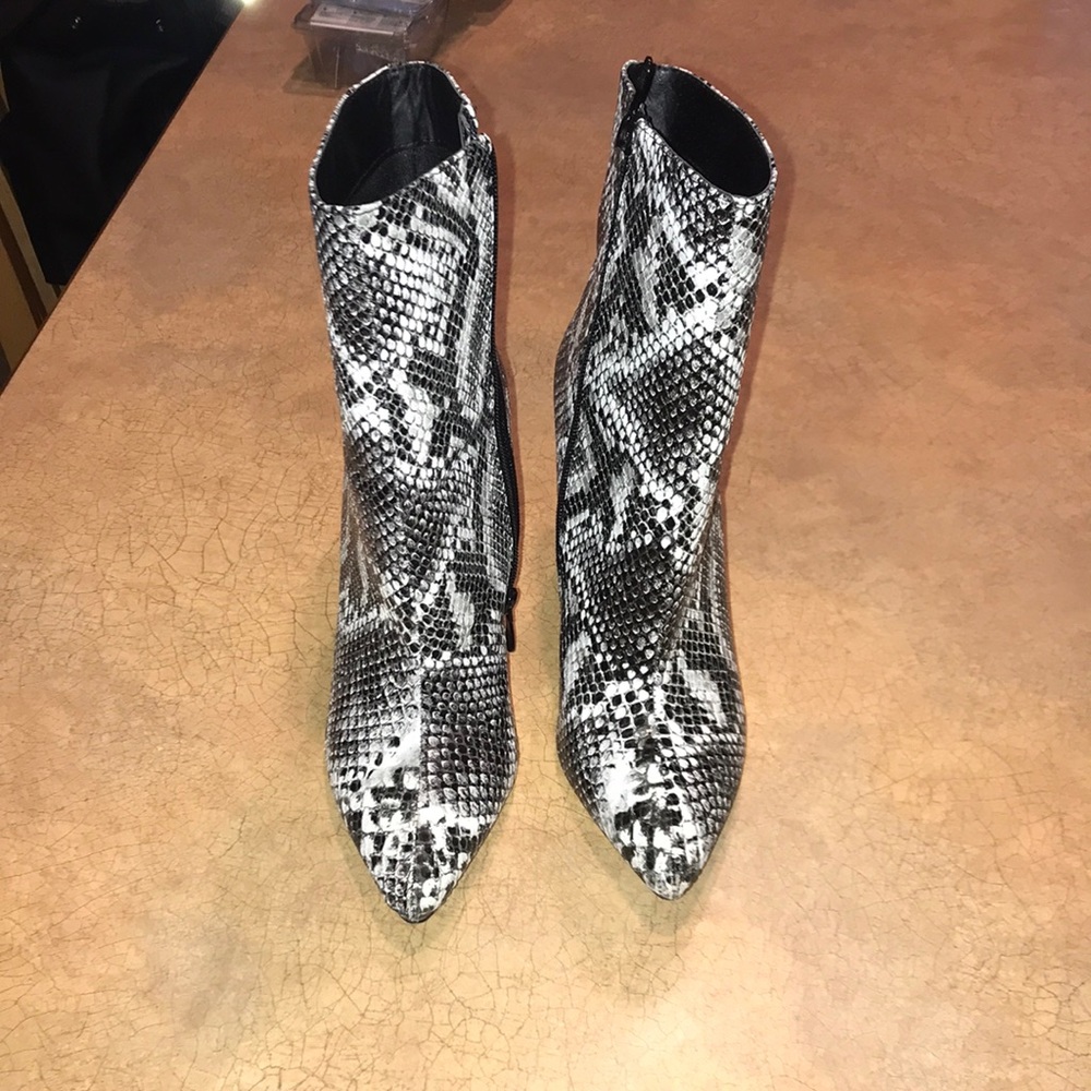 Pretty little thing snake skin booties